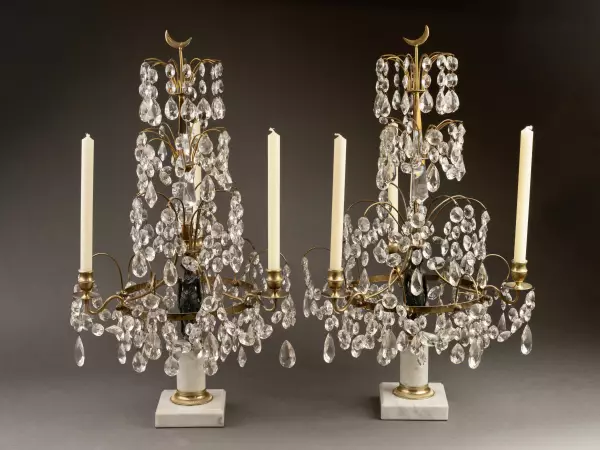 Paire de girandoles en bronze et cristal taillé, Suède vers 1790