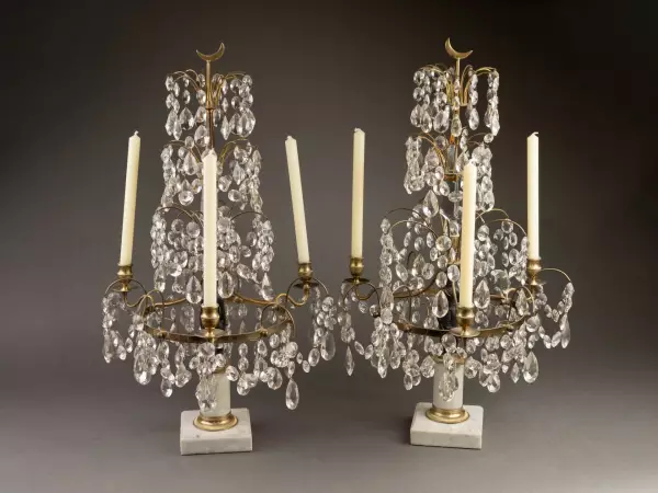 Paire de girandoles en bronze et cristal taillé, Suède vers 1790
