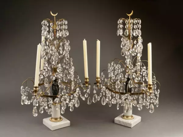 Paire de girandoles en bronze et cristal taillé, Suède vers 1790