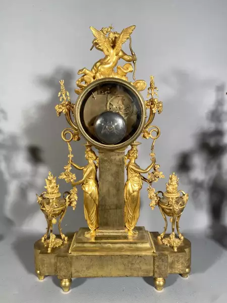 Garniture aux cariatides étrusques, Paris, époque Révolutionnaire vers 1793
