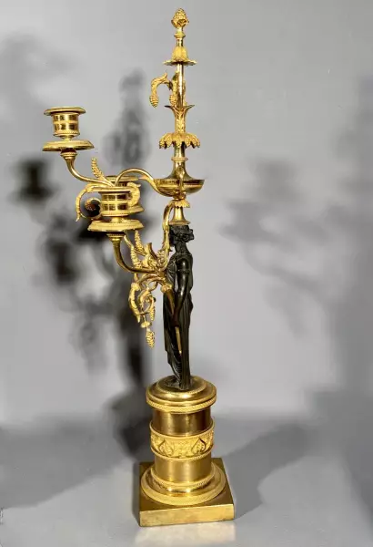 Garniture aux cariatides étrusques, Paris, époque Révolutionnaire vers 1793