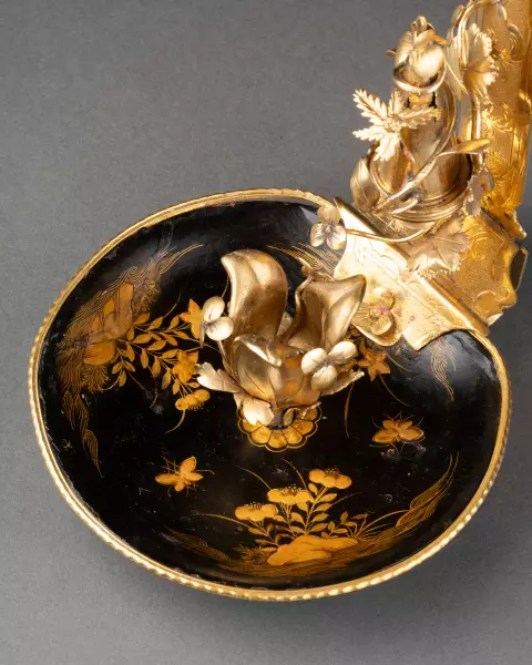 Bougeoir de paravent en bronze et laque, Paris vers 1750