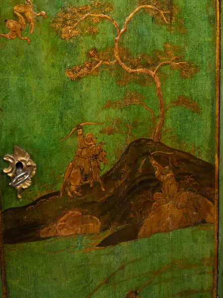 Paire d’encoignures en vernis Martin vert, Paris époque Louis XV