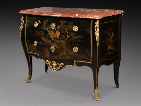 Commode en laque, estampillée Pierre Roussel, Paris, vers 1770