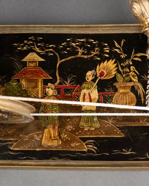 Rouet de salon en bronze et vernis martin, Paris vers 1750