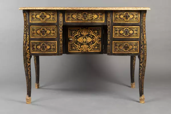 Bureau Mazarin en laque à l’imitation de la marqueterie Boulle , époque Louis XIV