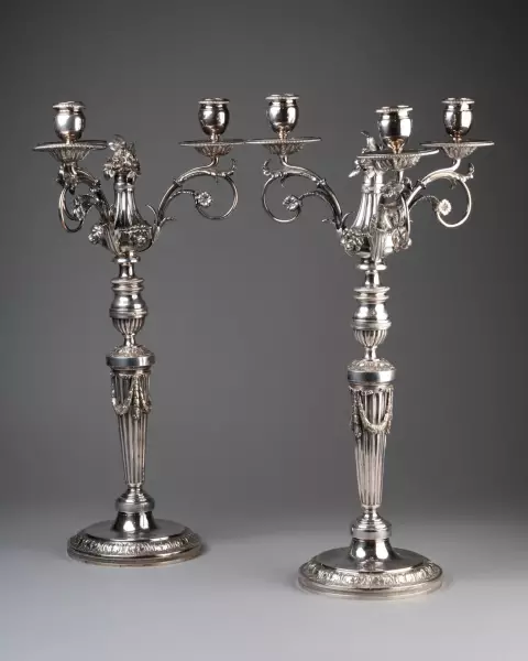 Paire de candélabres en argent, Paris époque Louis XVI