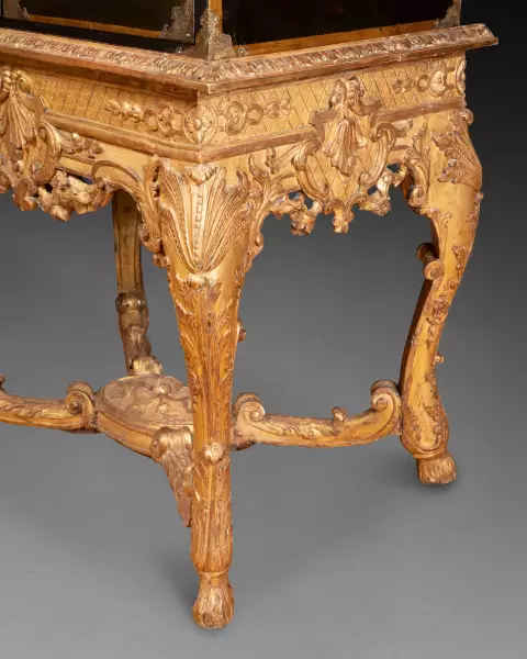 Cabinet de voyage en laque du Japon, vers 1680