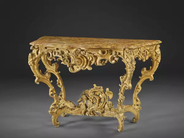 Console à rocailles asymétriques, Paris époque Louis XV vers 1750