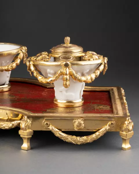 Encrier en laque et porcelaine de Chine, Paris vers 1770