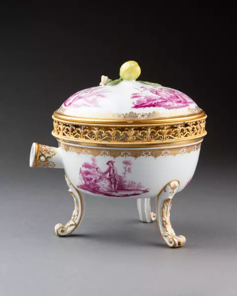 Réchaud couvert en porcelaine de Meissen monté en pot-pourri 18ème siècle