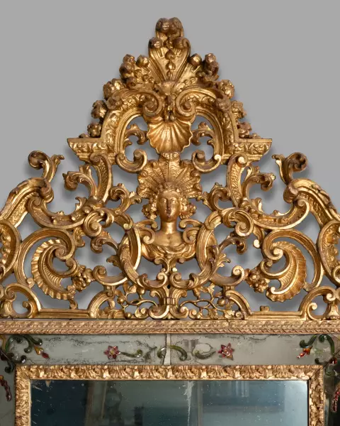 Miroir en bois doré et verres de Murano, Venise vers 1750