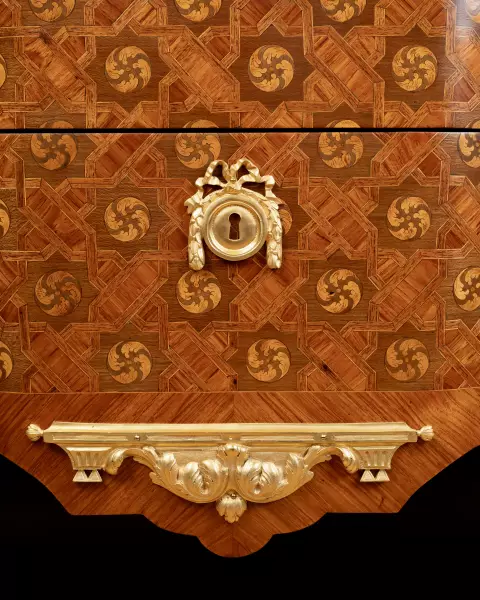 Commode à la Grecque par Pierre Denizot, Paris vers 1770