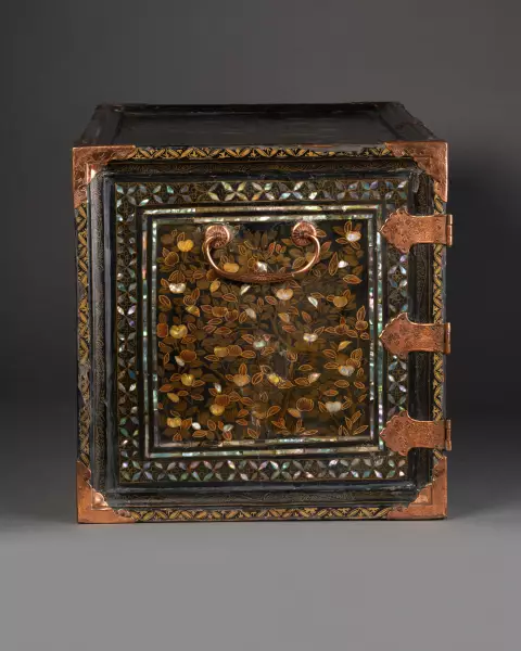 Cabinet Nanban en laque du Japon vers 1600