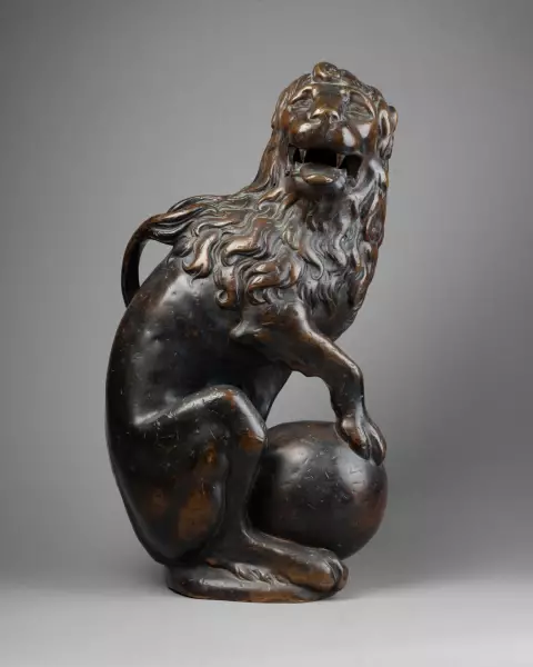 Lion en bronze provenant de la fontaine de l’Hôtel de ville de Bruxelles