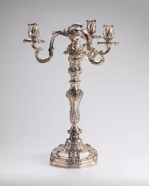 Paire de candélabres en argent par L.Lehendick, Paris ép Louis XV