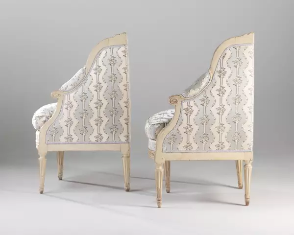 Paire de bergères d’angle par J.B Sené, Paris ép Louis XVI