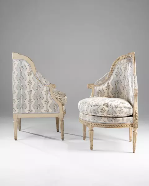 Paire de bergères d’angle par J.B Sené, Paris ép Louis XVI